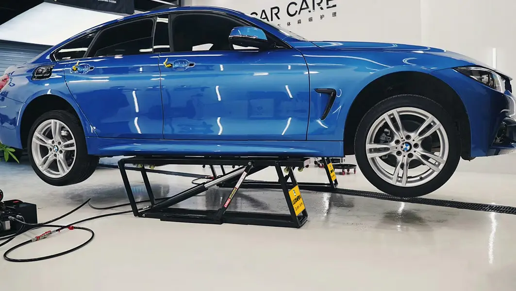 Bilgisayarlı arıza tespit cihazı ile teknisyen